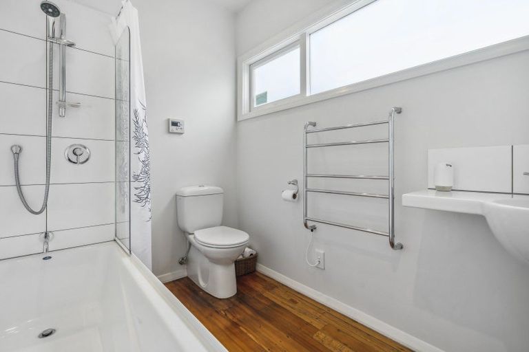 Photo of property in 151 Nevay Road, Miramar, Wellington, 6022