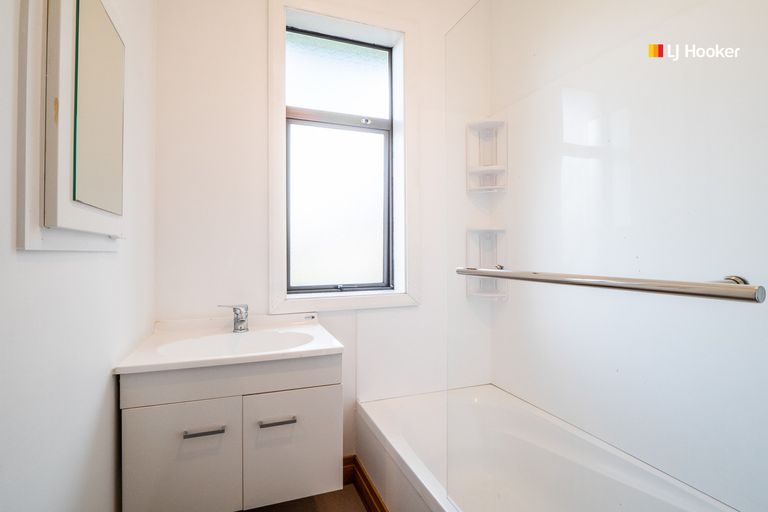 Photo of property in 299 Main South Road, Green Island, Dunedin, 9018