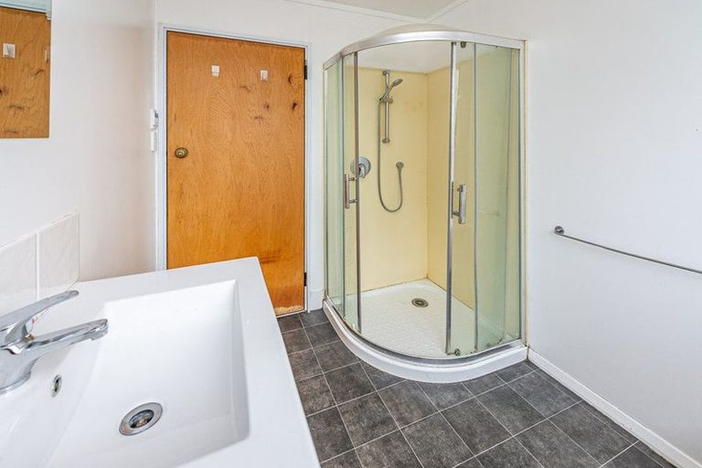 Photo of property in 19 Tongariro Street, Castlecliff, Whanganui, 4501