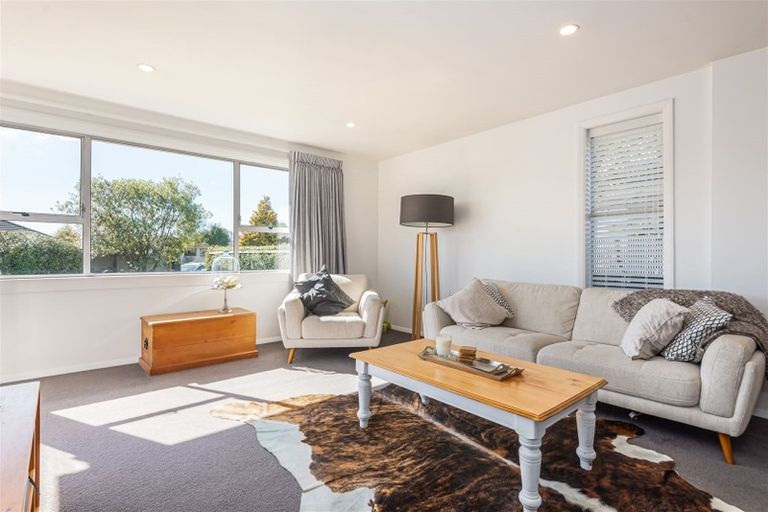 Photo of property in 68 Winters Road, Redwood, Christchurch, 8051