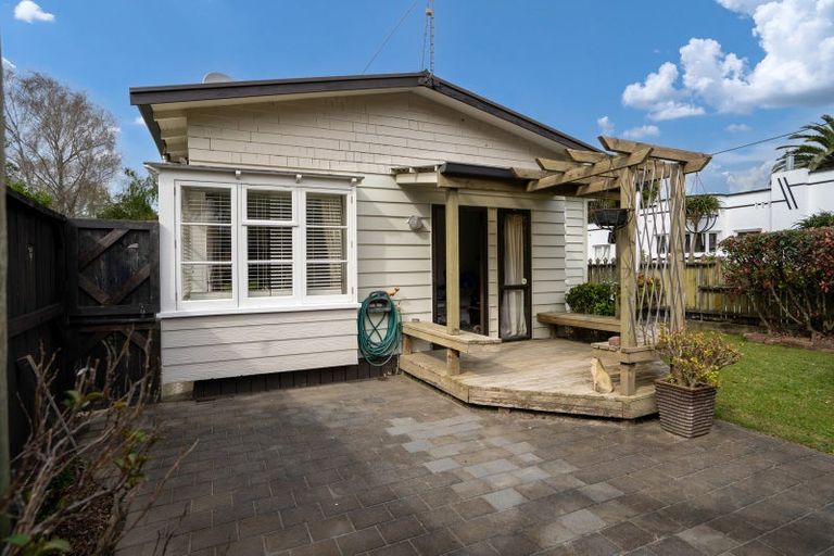 Photo of property in 13 Hamilton Road, Cambridge, 3434