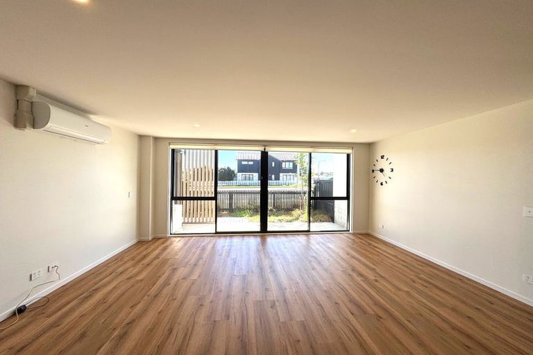 Photo of property in 2/1g Dishys Road, Flat Bush, Auckland, 2019
