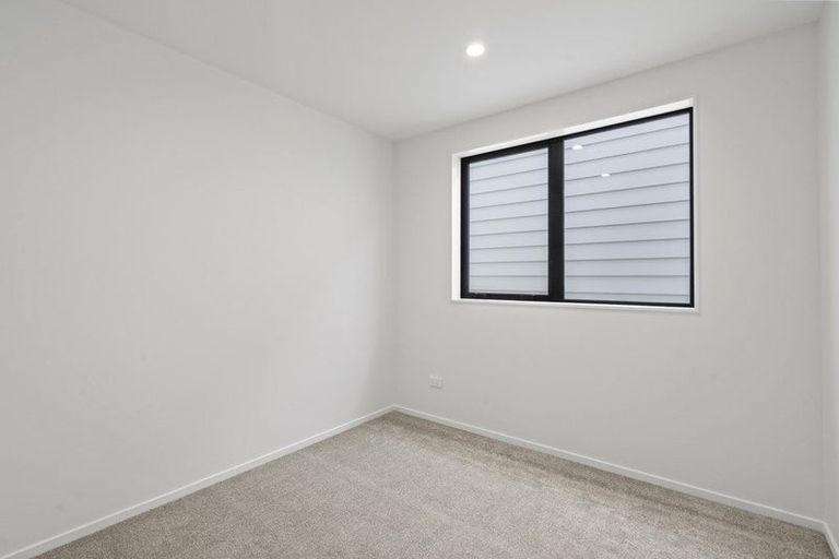 Photo of property in 32 Whare Kauri Road, Papakura, 2110
