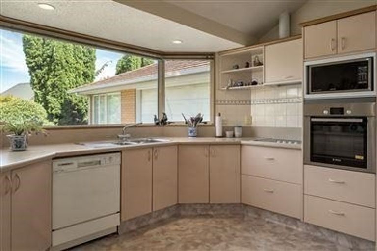 Photo of property in 3 Wiltshire Mews, Avonhead, Christchurch, 8042