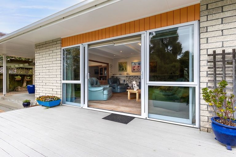 Photo of property in 249 Te Moana Road, Waikanae, 5036