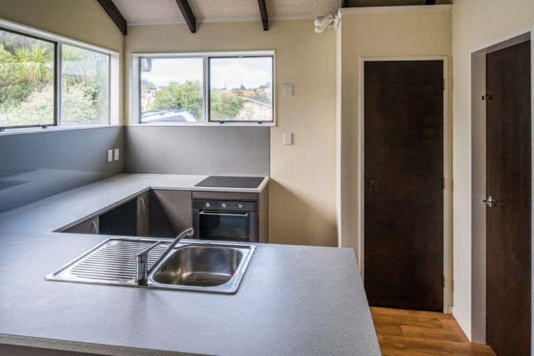 Photo of property in 23 Woolwich Close, Whitby, Porirua, 5024