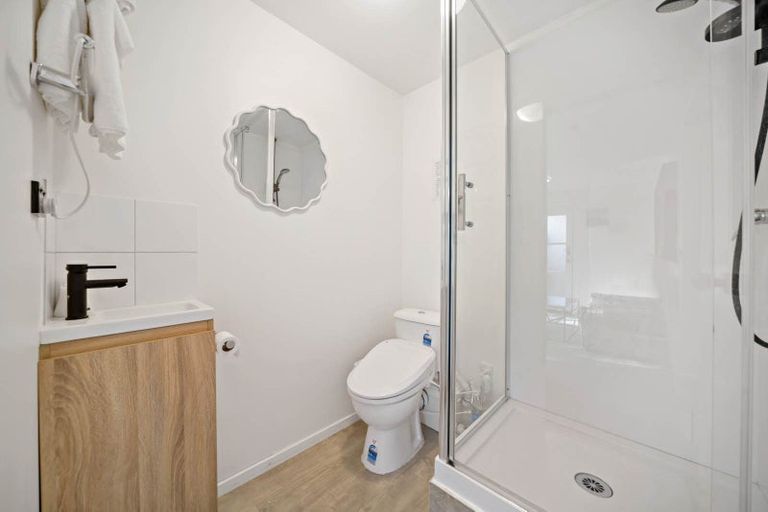 Photo of property in 24 Tawa Road, Onehunga, Auckland, 1061