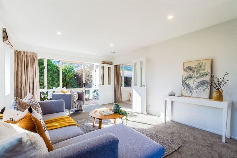 Photo of property in 75a Farquhars Road, Redwood, Christchurch, 8051