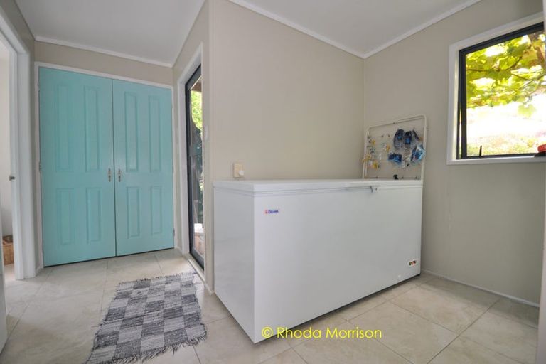 Photo of property in 318 Franklin Road, Paparoa, 0571