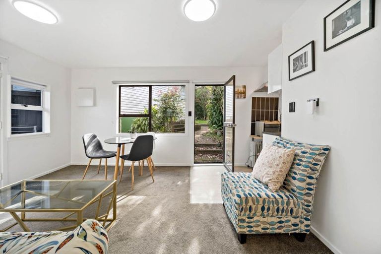 Photo of property in 24 Tawa Road, Onehunga, Auckland, 1061