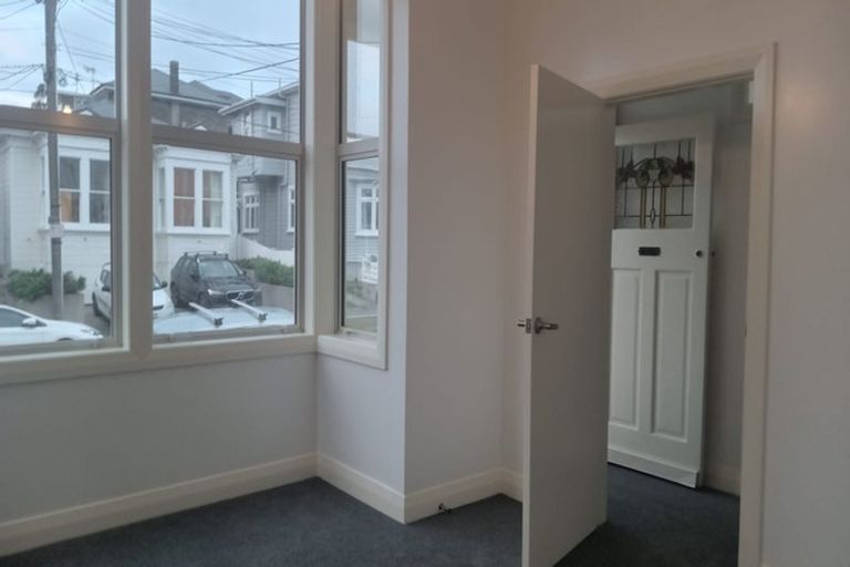 Photo of property in 12 Caroline Street, Mount Victoria, Wellington, 6011