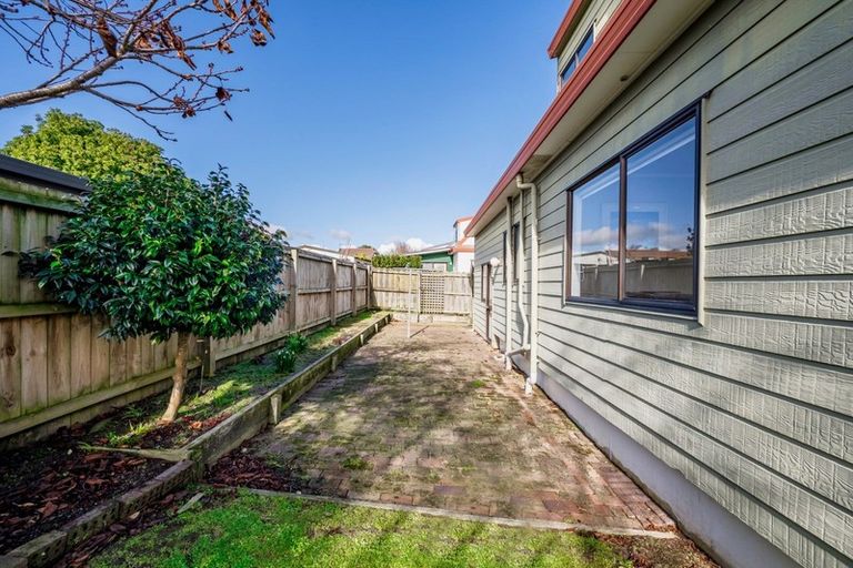 Property details for 80b Aviemore Drive, Highland Park, Auckland, 2010