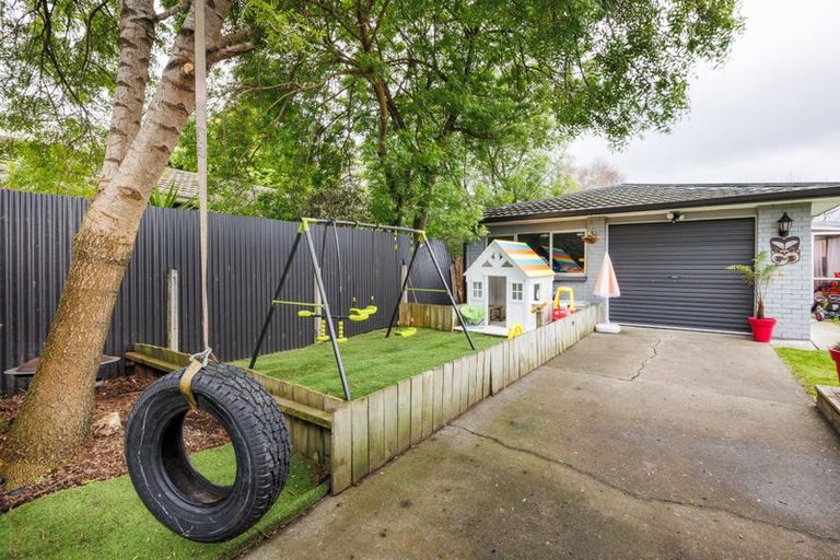 Photo of property in 10 Adams Place, Kelvin Grove, Palmerston North, 4414