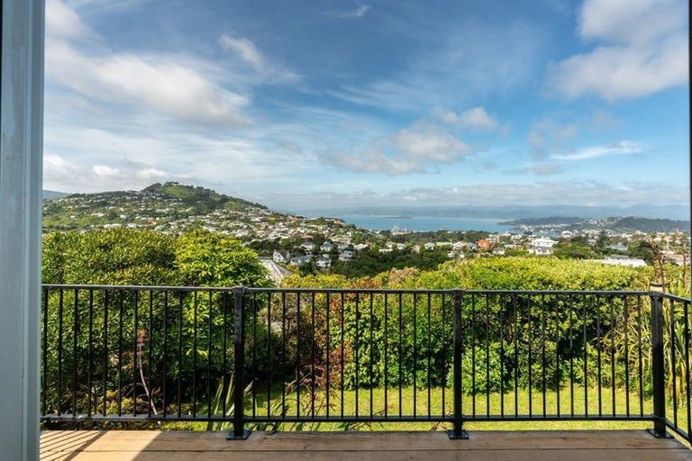 Photo of property in 37 Ponsonby Road, Karori, Wellington, 6012