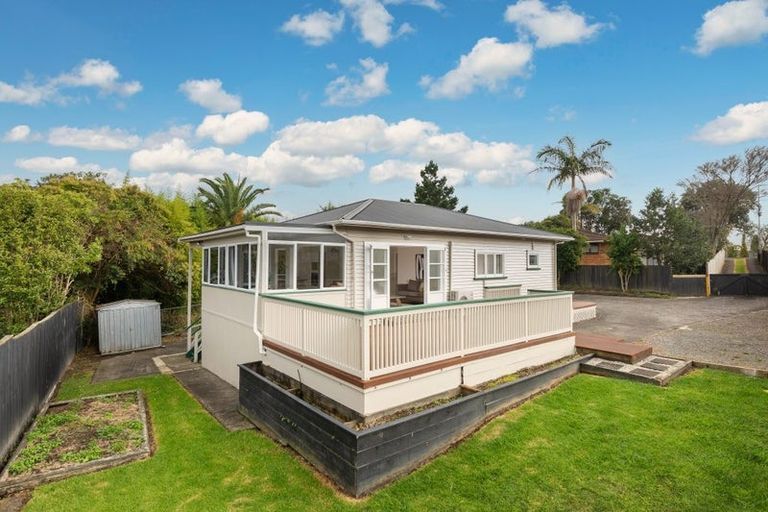 Photo of property in 294 Great North Road, Henderson, Auckland, 0612