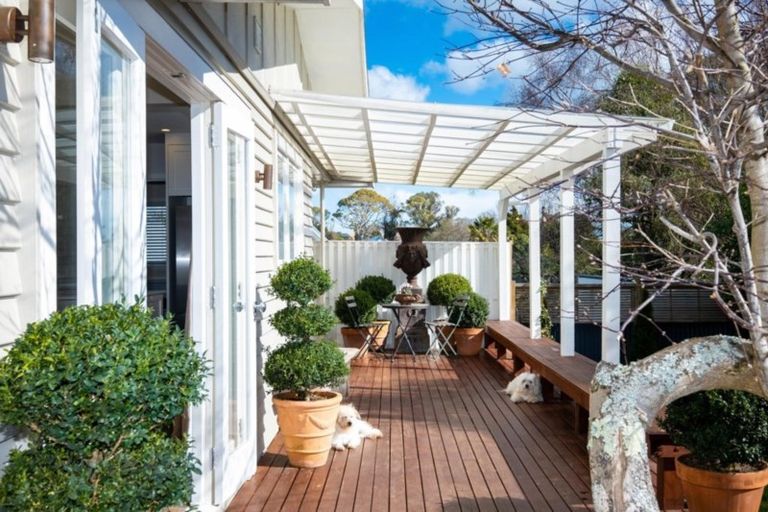 Photo of property in 2 Lovat Street, Havelock North, 4130