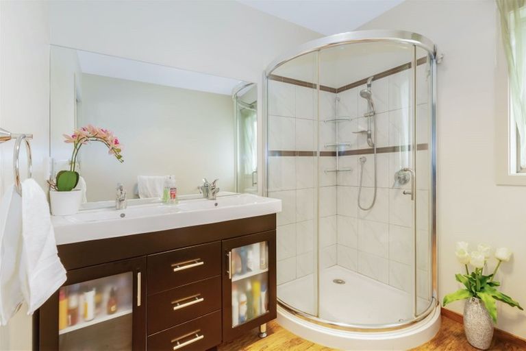 Photo of property in 8 Kahurangi Heights, Aotea, Porirua, 5024