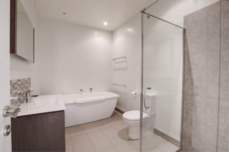 Photo of property in 18 Amber Close, Arthurs Point, Queenstown, 9371