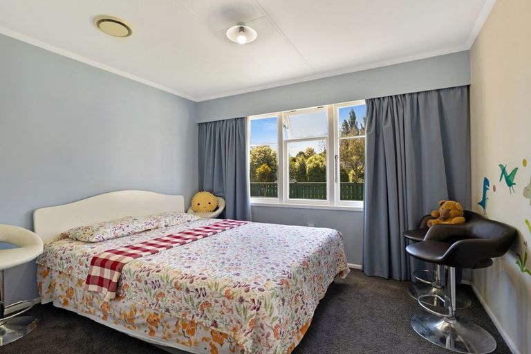 Photo of property in 30 Ruamahanga Crescent, Terrace End, Palmerston North, 4410