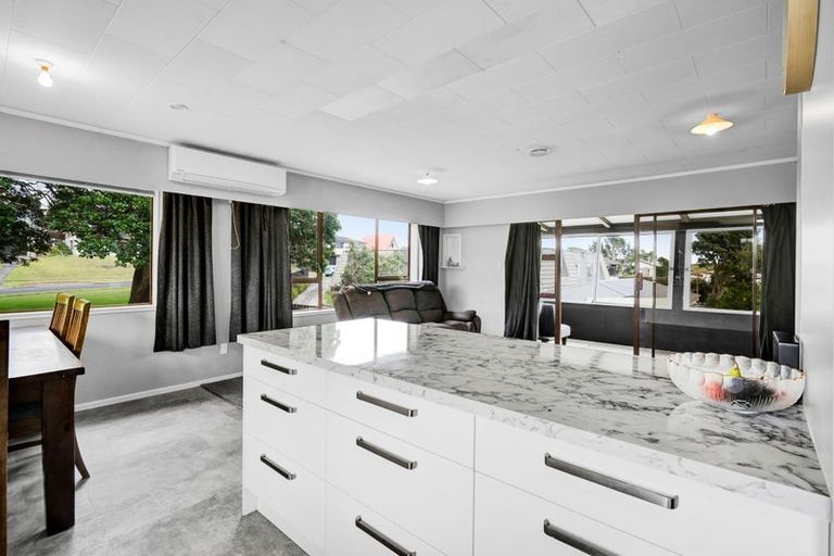 Photo of property in 5 Bronte Place, Whalers Gate, New Plymouth, 4310