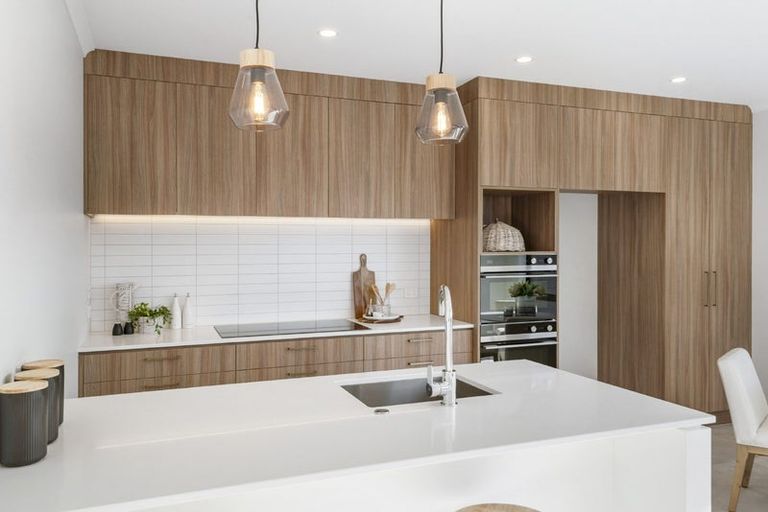 Photo of property in 16 Rauawa Lane, Hobsonville, 0616