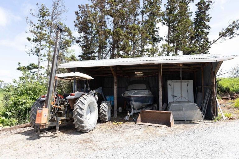 Photo of property in 282 Girls High School Road, Pukehuia, Tangiteroria, 0381