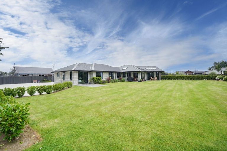 Photo of property in 32 Lumsden Drive, Waikiwi, Invercargill, 9810