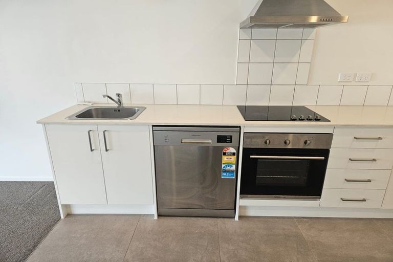 Photo of property in 206/28b Eileen Newey Place, Henderson, Auckland, 0612