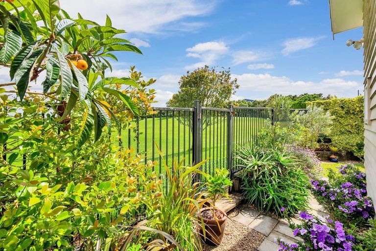 Photo of property in 12 Mulvaney Crescent, Henderson, Auckland, 0612