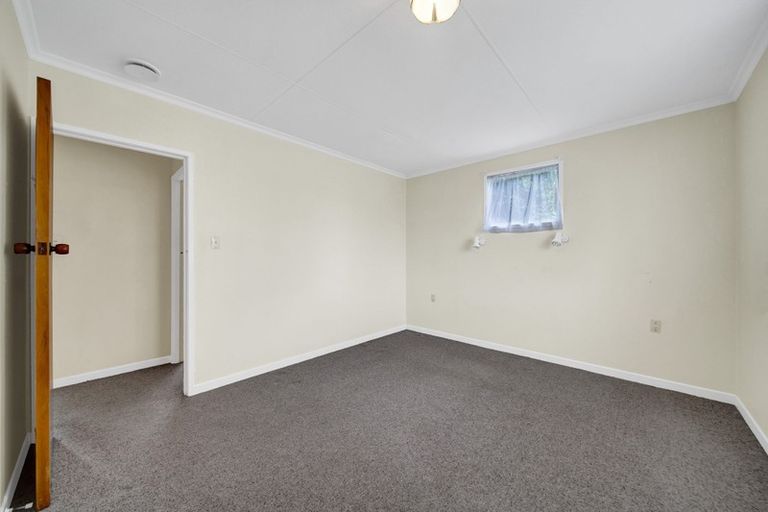 Photo of property in 24 Wilson Street, Waverley, 4510