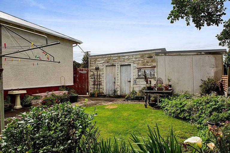 Photo of property in 21 Egmont Street, Patea, 4520