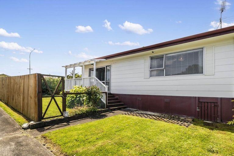 Photo of property in 1/539 Pakuranga Road, Howick, Auckland, 2010