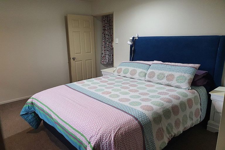 Photo of property in 11 Thomas Hamer Place, Greenhithe, Auckland, 0632