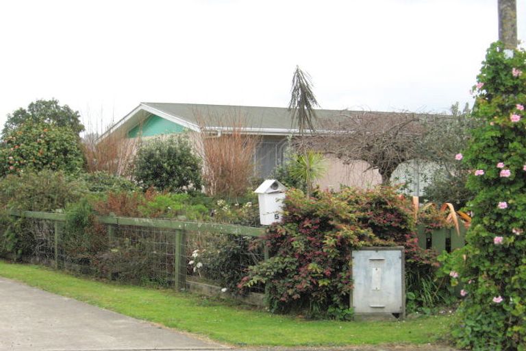 Photo of property in 5 Simpson Place, Whitianga, 3510