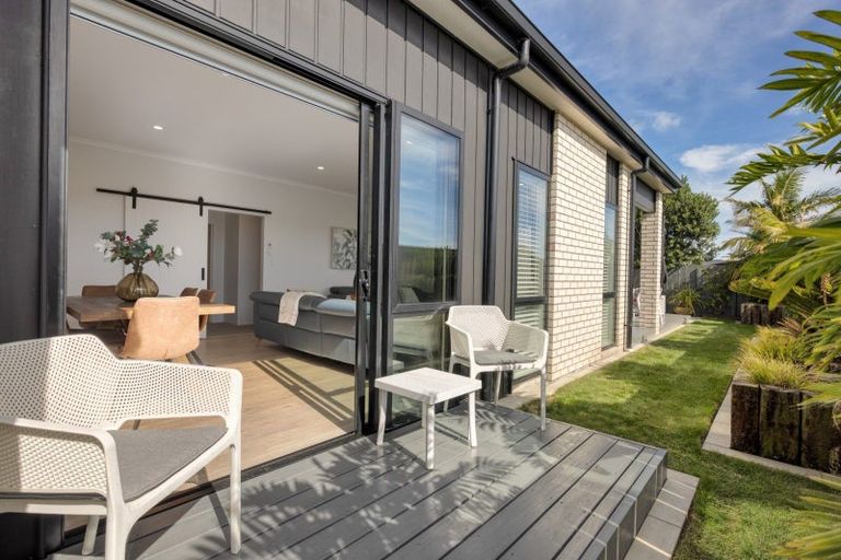 Photo of property in 11 Sarcodia Place, Papamoa Beach, Papamoa, 3118