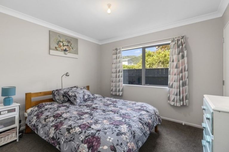 Photo of property in 2/368 Stokes Valley Road, Stokes Valley, Lower Hutt, 5019