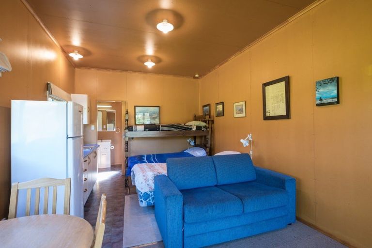 Photo of property in 2 Worlds End Road, Tennyson Inlet, 7195