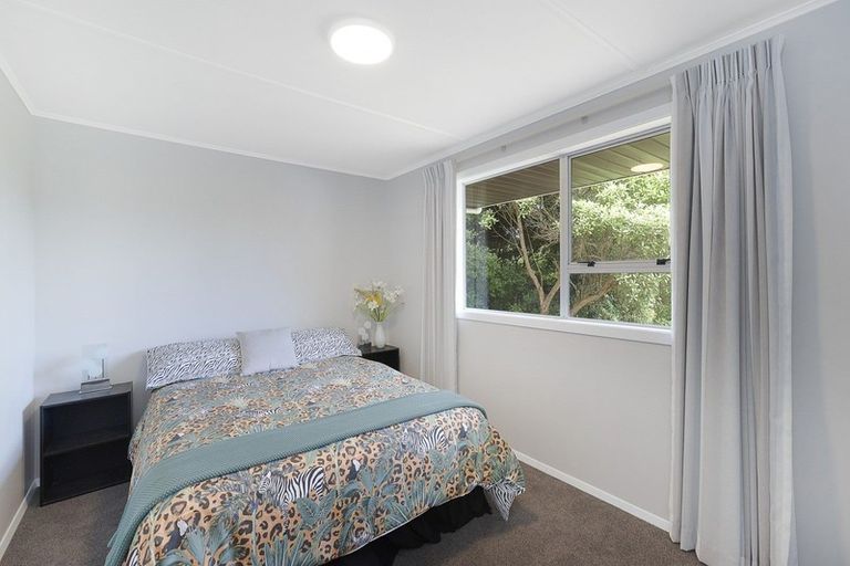 Photo of property in 11 Horomona Road, Paekakariki, 5034
