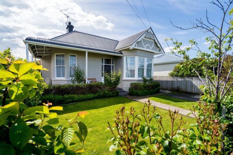 Photo of property in 44 Hargest Crescent, Saint Kilda, Dunedin, 9012