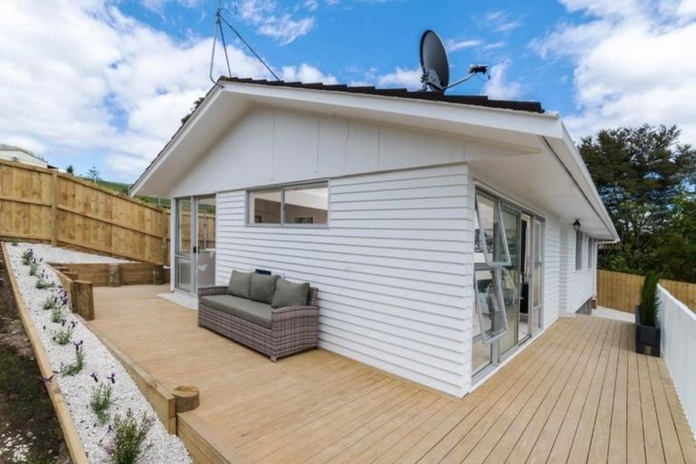 Photo of property in 31 Weatherly Road, Torbay, Auckland, 0630