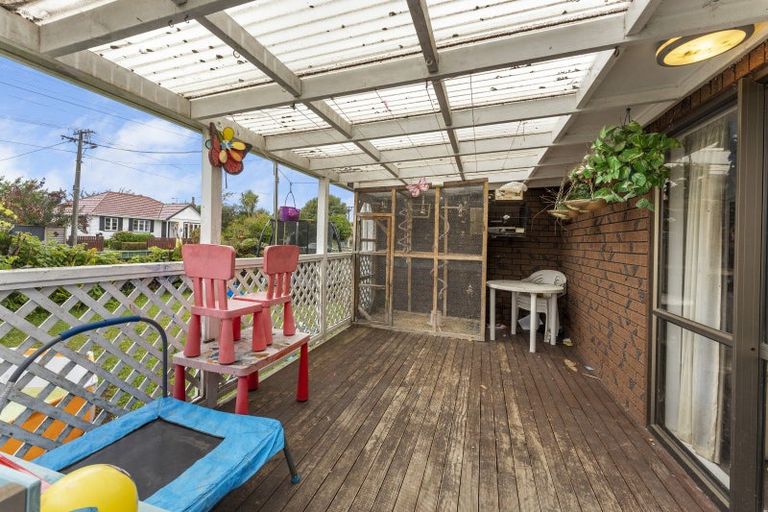 Photo of property in 12 Saint Annes Street, Levin, 5510