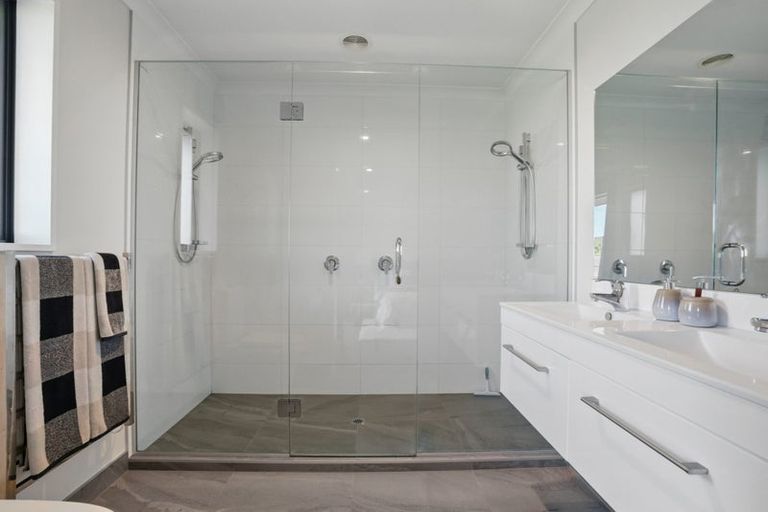 Photo of property in 18 Silver Peaks Drive, West Melton, 7618