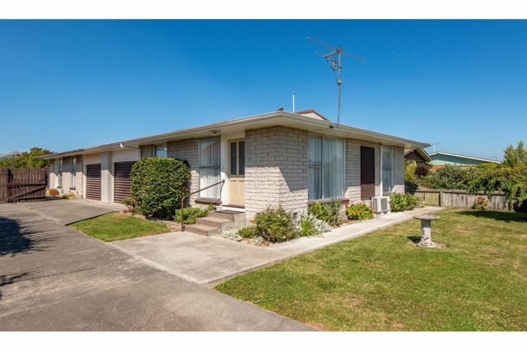 Photo of property in 1/17 Blakehall Place, Spreydon, Christchurch, 8024