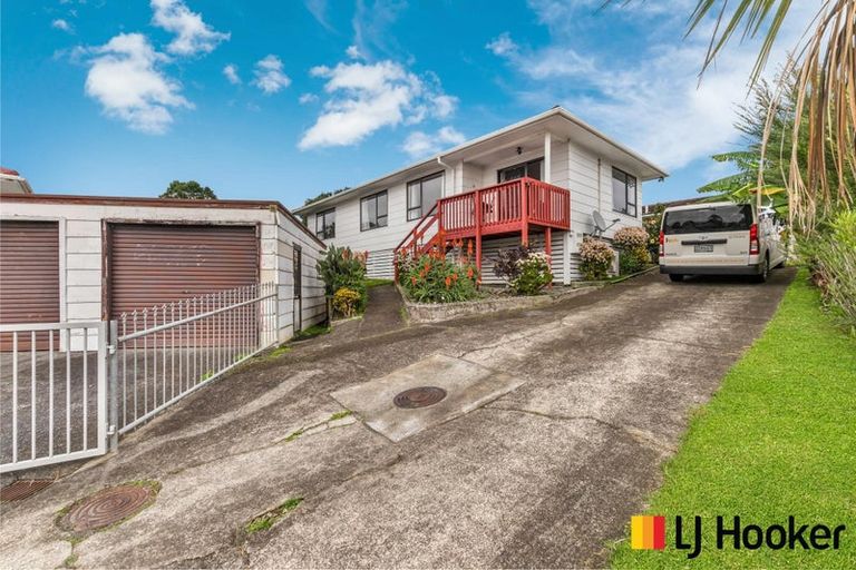 Photo of property in 2 Zircon Place, Wiri, Auckland, 2104