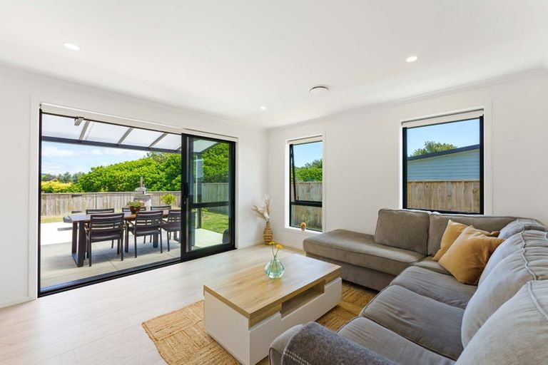 Photo of property in 5 Morepork Drive, Waikanae, 5036