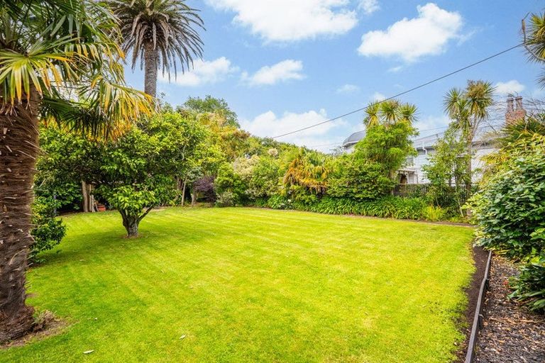 Photo of property in 52 Parsons Street, Saint Johns Hill, Whanganui, 4501