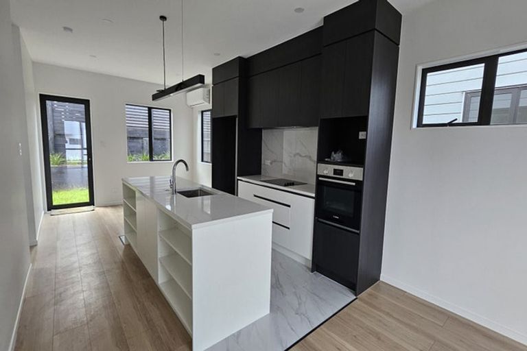 Photo of property in 3 Greenbrier Street, Westgate, 0814