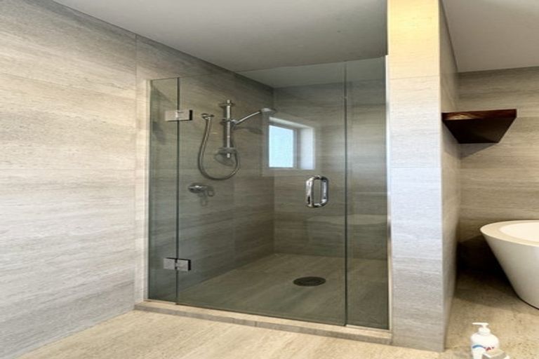 Photo of property in 8 Mural Place, Greenhithe, Auckland, 0632