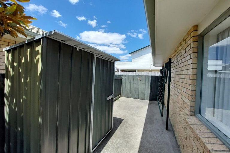 Photo of property in 17a Drake Street, Howick, Auckland, 2014