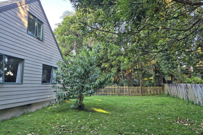 Photo of property in 56a Taikata Road, Te Atatu Peninsula, Auckland, 0610